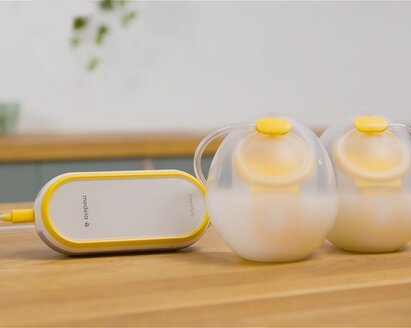 Freestyle™ Hands-free double electric wearable breast pump Freestyle™ Hands-free double electric wearable breast pump