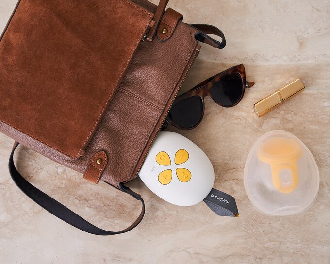 Solo™ Hands-free single electric breast pumps Solo™ Hands-free single electric breast pumps