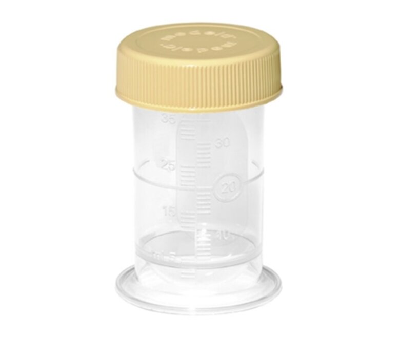 The Medela 35 ml Collection Container has a curved bottom that minimizes loss of colostrum or breast milk when transferring to a syringe.