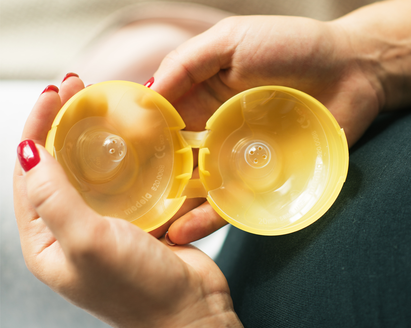 Medela Contact™ Nipple Shields x2 with a storing / carrying case