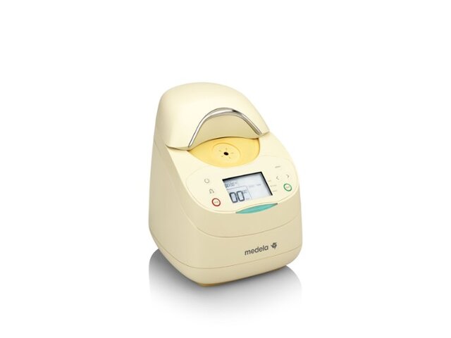 The Calesca Warming and Thawing Device from Medela.