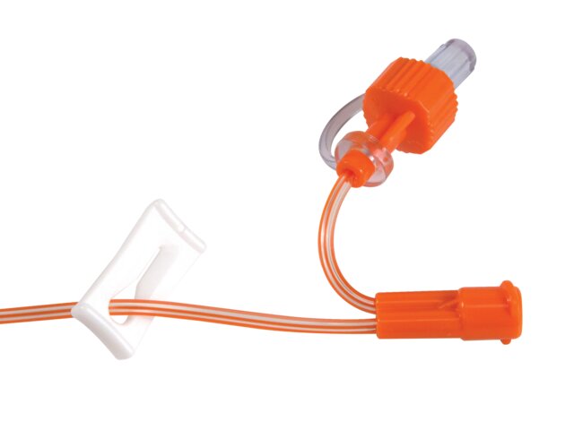 An optional Y-port on Medela extension sets with ENFit® connectors.