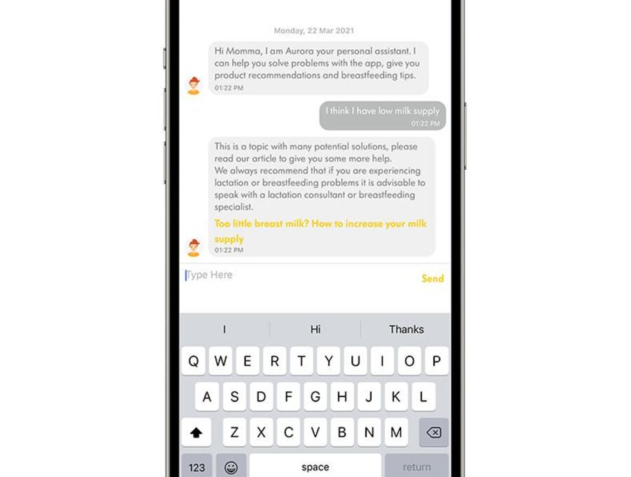 Telefoon met de Medela Family app met het Virtual Helper-gedeelte van de app geopend op het scherm.
