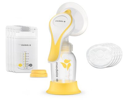 Il set di tiralatte manuali Medela Harmony™ essentials pack comprende tiralatte, 4 sacche per la conservazione del latte e 4 cuscinetti per l'allattamento ultra traspiranti.