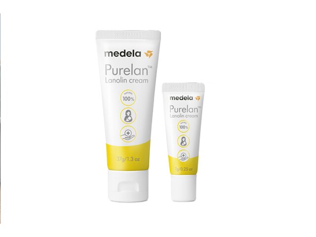 Two tubes of Medela Purelan™ lanolin cream available in sizes 37g and 7g for on the go.